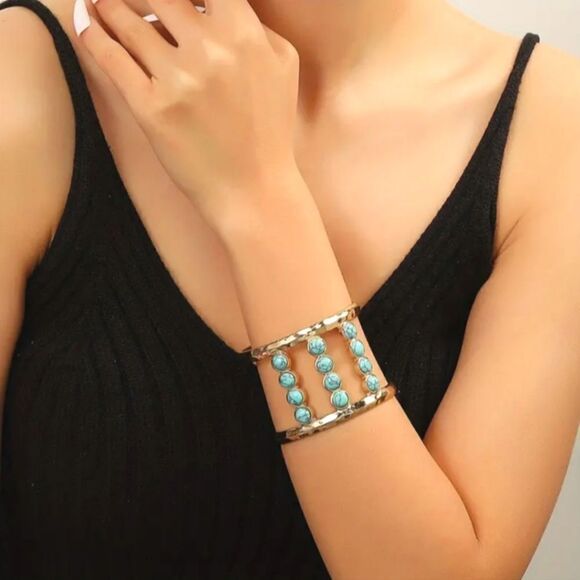 Hand crafted Hollow Out Cuff Bangle Bracelet Inlaid Turquoise - Picture 2 of 5